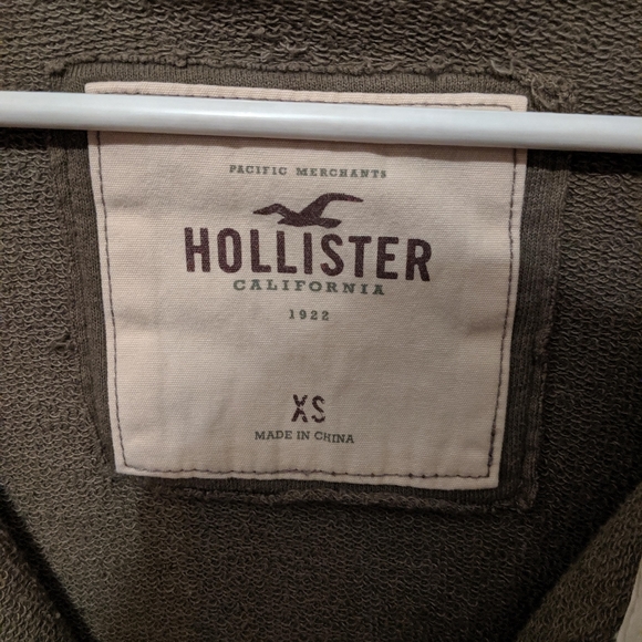 Hollister zip up, half sleeve sweater; camo green - Picture 2 of 2
